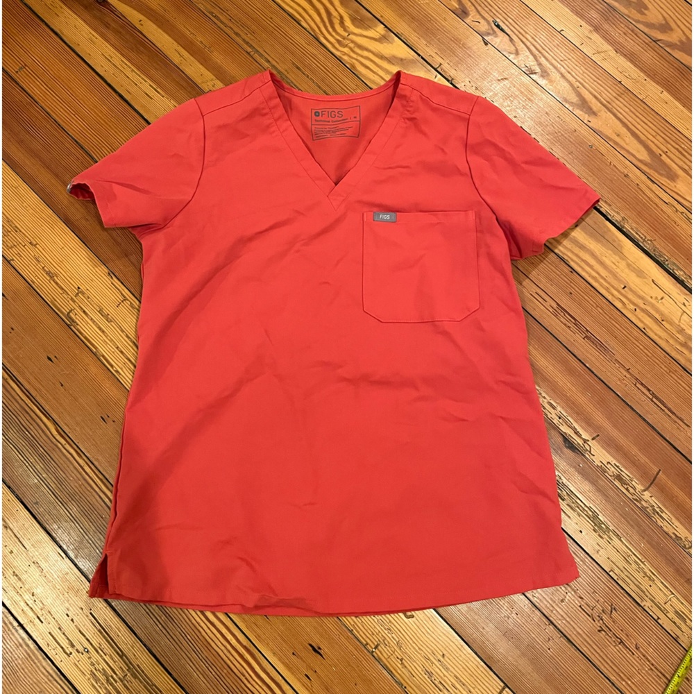 Womens figs scrub top size medium